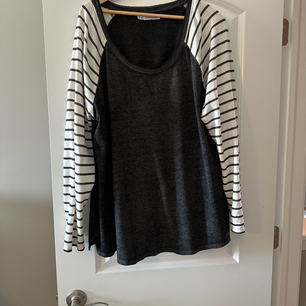 Women's Black and White Striped Sleeve Top
